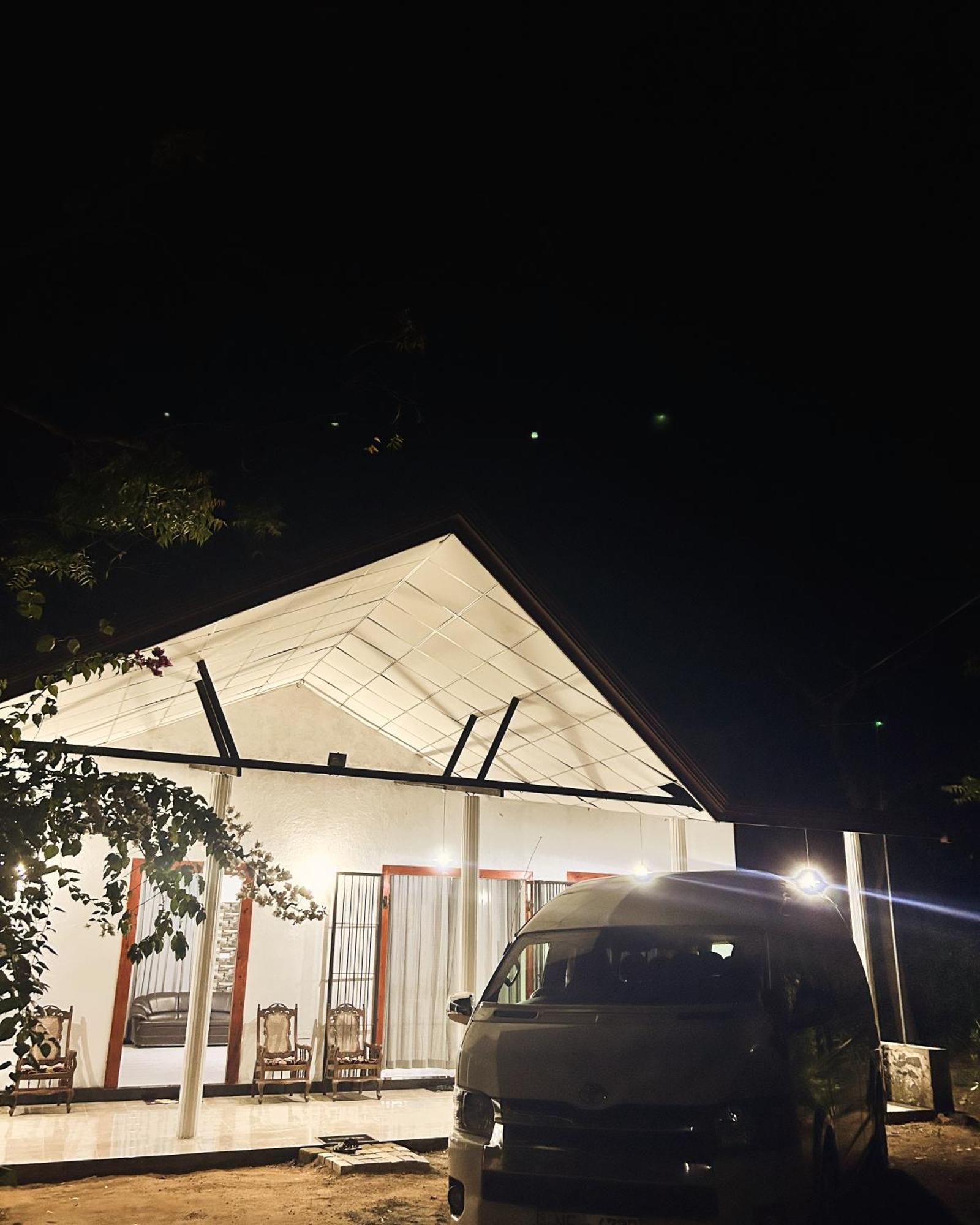 Neem Holiday Bungalow Yala Tissamaharama Exterior photo