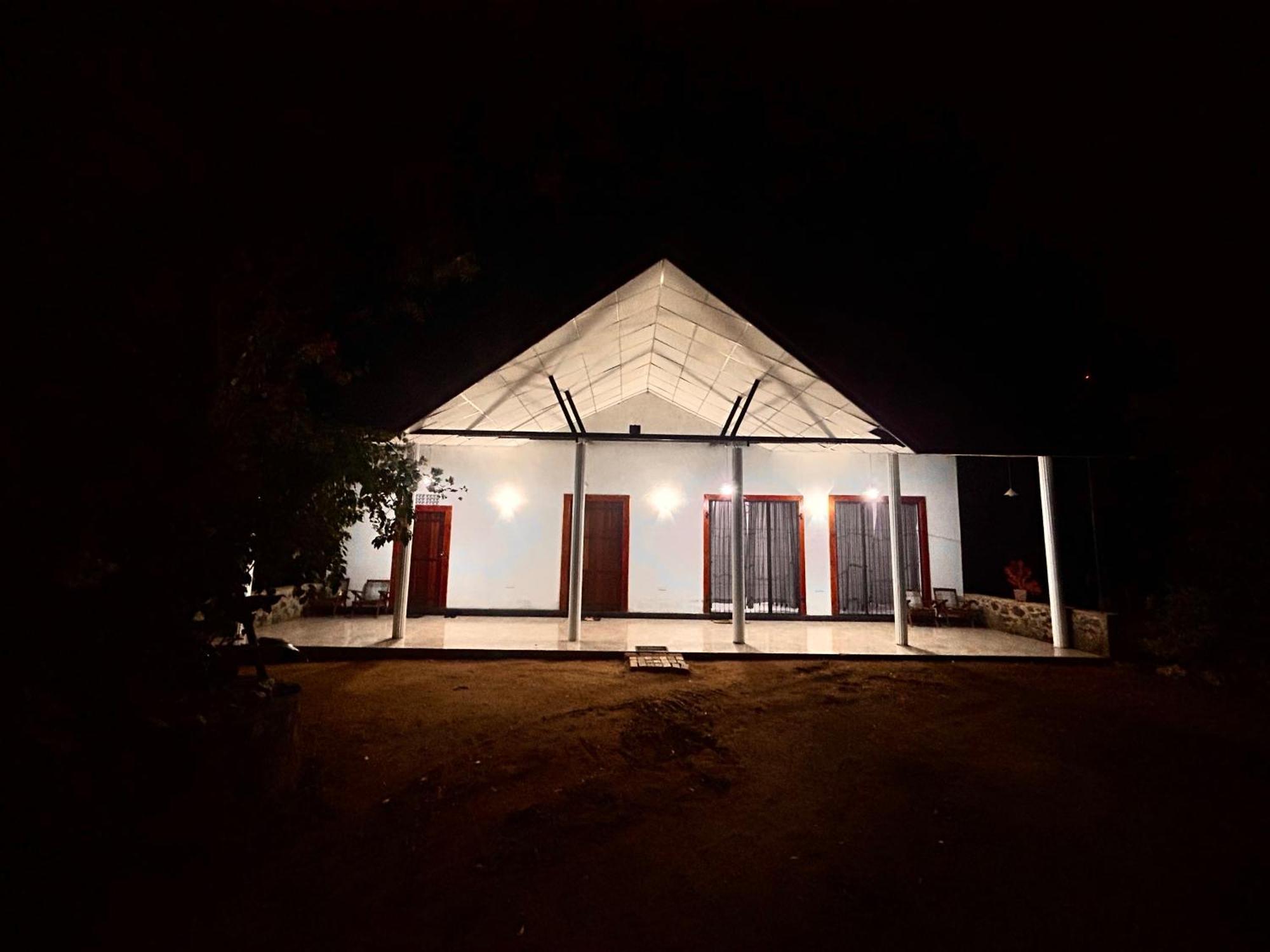 Neem Holiday Bungalow Yala Tissamaharama Exterior photo